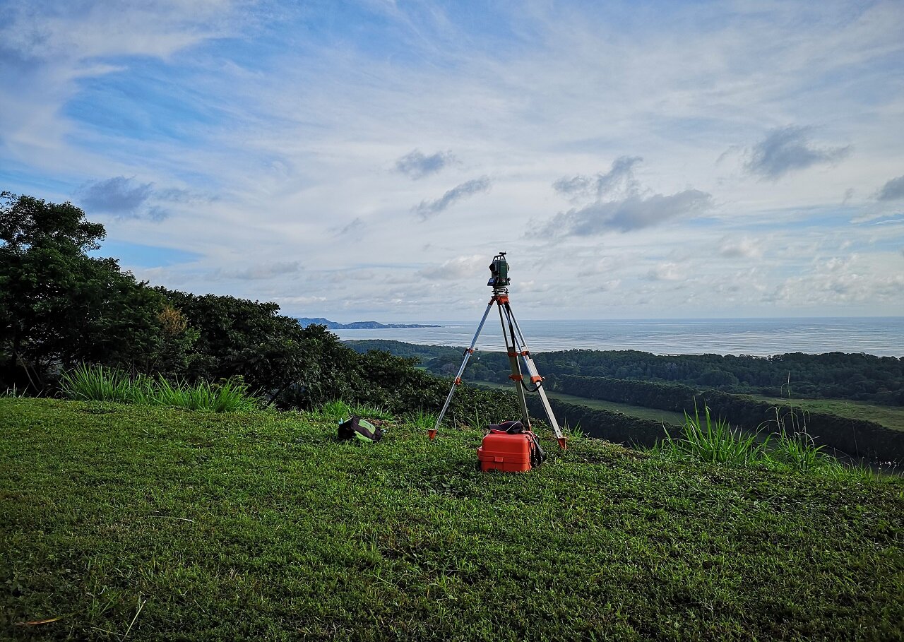 Servicios de topografía,agrimensura,peritajes,ingeniería civil y consultorías